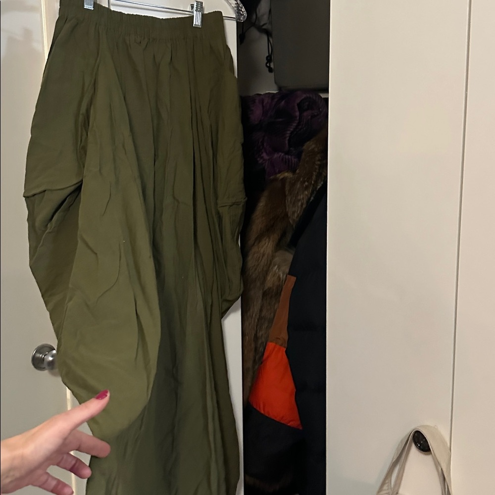 Thaluta Army Green Wide ❤️Slouchy Long Gorgeous Skirt Sz Fits L/XL Brand New✅ - Picture 3 of 7